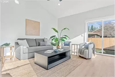 407 S 1st St, Silverton, OR 97381 - Photo 7