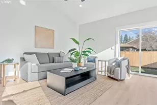 407 S 1st St, Silverton, OR 97381 - Photo 7