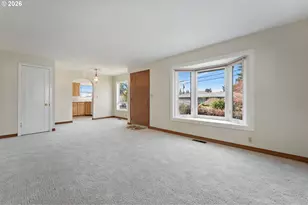 710 NE 110th Ave, Portland, OR 97220 - Photo 3