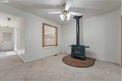 710 NE 110th Ave, Portland, OR 97220 - Photo 9