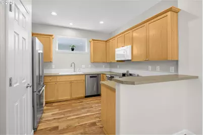 20813 SW Murphy Ln, Beaverton, OR 97078 - Photo 13