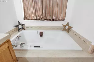 20813 SW Murphy Ln, Beaverton, OR 97078 - Photo 29