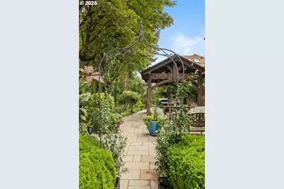 812 Wendy Ct, West Linn, OR 97068 - Photo 43