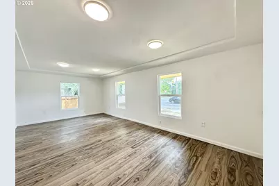 13545 SE Division St, Portland, OR 97236 - Photo 7
