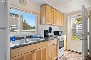 3063 SW Anchor Ave, Lincoln City, OR 97367 - Photo 15