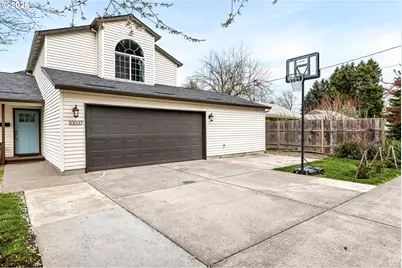 10037 N Polk Ave, Portland, OR 97203 - Photo 45