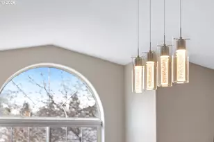 10037 N Polk Ave, Portland, OR 97203 - Photo 29