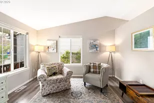 10037 N Polk Ave, Portland, OR 97203 - Photo 9