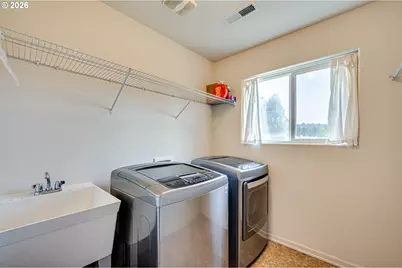 329 S Spruce Ave, Yacolt, WA 98675 - Photo 23