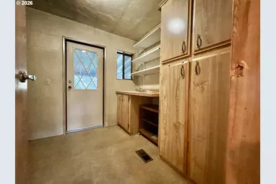 16063 Driftwood Ln #8, Brookings, OR 97415 - Photo 11