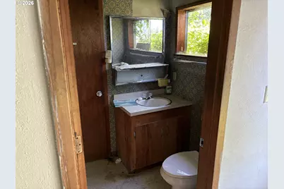 33957 Tennessee Rd, Lebanon, OR 97355 - Photo 17