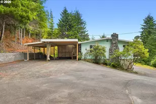 640 Royal Dr, Lakeside, OR 97449 - Photo 3