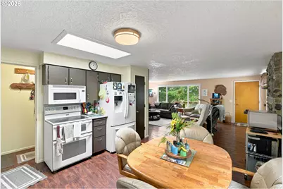 640 Royal Dr, Lakeside, OR 97449 - Photo 9