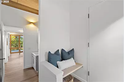 925 Holiday Ct S, Salem, OR 97302 - Photo 21