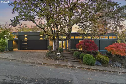 925 Holiday Ct S, Salem, OR 97302 - Photo 1