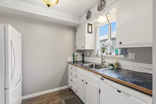 3335 Jackson St, Albany, OR 97322 - Photo 9