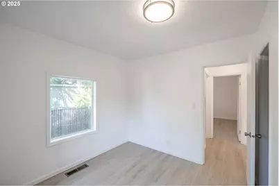 1385 Waller St, Salem, OR 97302 - Photo 13