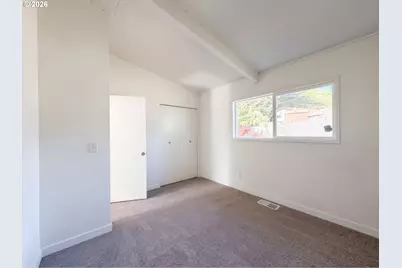 19495 SW Southview St, Beaverton, OR 97078 - Photo 5