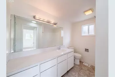 19495 SW Southview St, Beaverton, OR 97078 - Photo 15