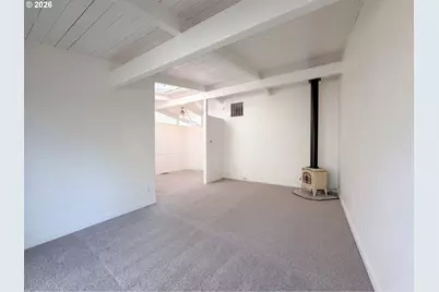 19495 SW Southview St, Beaverton, OR 97078 - Photo 13