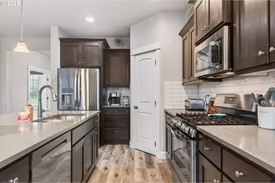 52171 Casswell Dr, Scappoose, OR 97056 - Photo 17