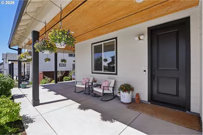 2031 E 9th St, La Center, WA 98629 - Photo 5