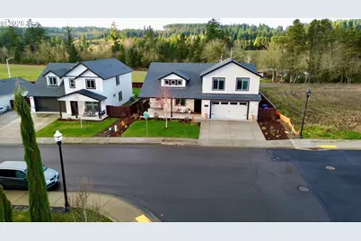 2031 E 9th St, La Center, WA 98629 - Photo 3