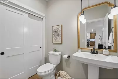 2031 E 9th St, La Center, WA 98629 - Photo 23