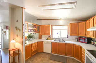 85049 Hwy 101, Florence, OR 97439 - Photo 9