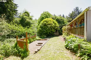 85049 Hwy 101, Florence, OR 97439 - Photo 31