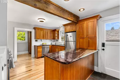 9210 N Allegheny Ave, Portland, OR 97203 - Photo 17