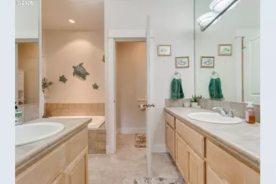 1336 NW Oakmont Ct, McMinnville, OR 97128 - Photo 23