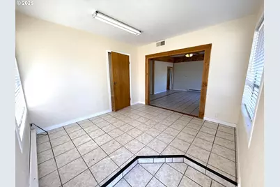 511 E Broadway St, Goldendale, WA 98620 - Photo 9
