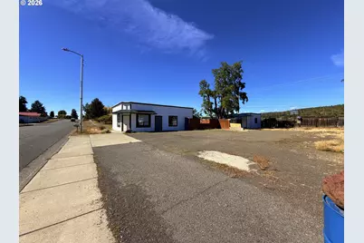 511 E Broadway St, Goldendale, WA 98620 - Photo 3