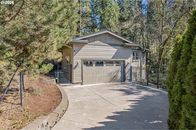 1862 E 43rd Ave, Eugene, OR 97405 - Photo 1