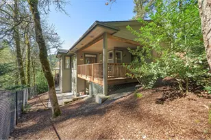 1862 E 43rd Ave, Eugene, OR 97405 - Photo 35