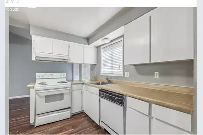 9020 SW 130th Ave, Beaverton, OR 97008 - Photo 9