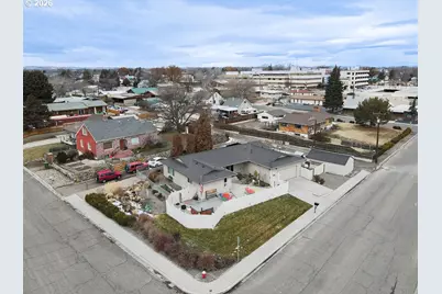 585 S Park Blvd, Ontario, OR 97914 - Photo 1