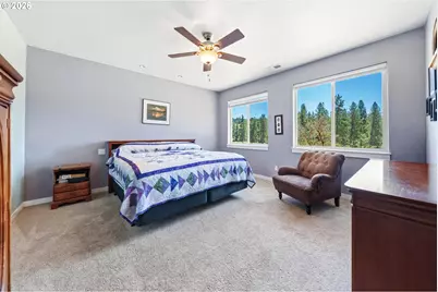 3721 Colonial Rd, Roseburg, OR 97471 - Photo 17