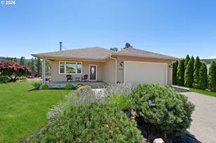 3721 Colonial Rd, Roseburg, OR 97471 - Photo 5
