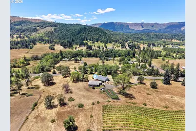 3721 Colonial Rd, Roseburg, OR 97471 - Photo 47