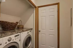 1450 NE Kerry Ct, McMinnville, OR 97128 - Photo 13