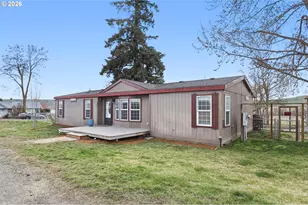 501 NW 3rd St, Dufur, OR 97021 - Photo 1