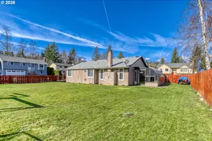 230 SW 22nd St, Troutdale, OR 97060 - Photo 27