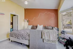 230 SW 22nd St, Troutdale, OR 97060 - Photo 17