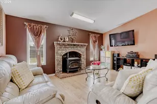 230 SW 22nd St, Troutdale, OR 97060 - Photo 5