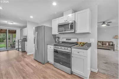 1461 NE 12th Ave, Hillsboro, OR 97124 - Photo 11