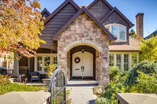 755 6th St, Lake Oswego, OR 97034 - Photo 1