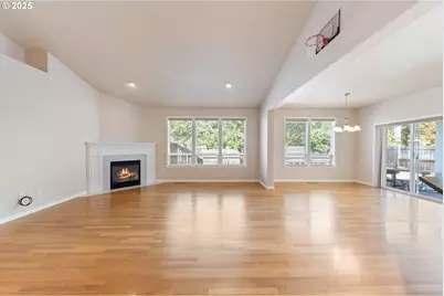 1368 SE Barberry Ave, Dallas, OR 97338 - Photo 3