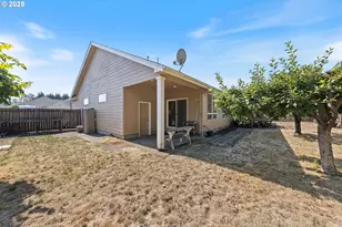 1368 SE Barberry Ave, Dallas, OR 97338 - Photo 35